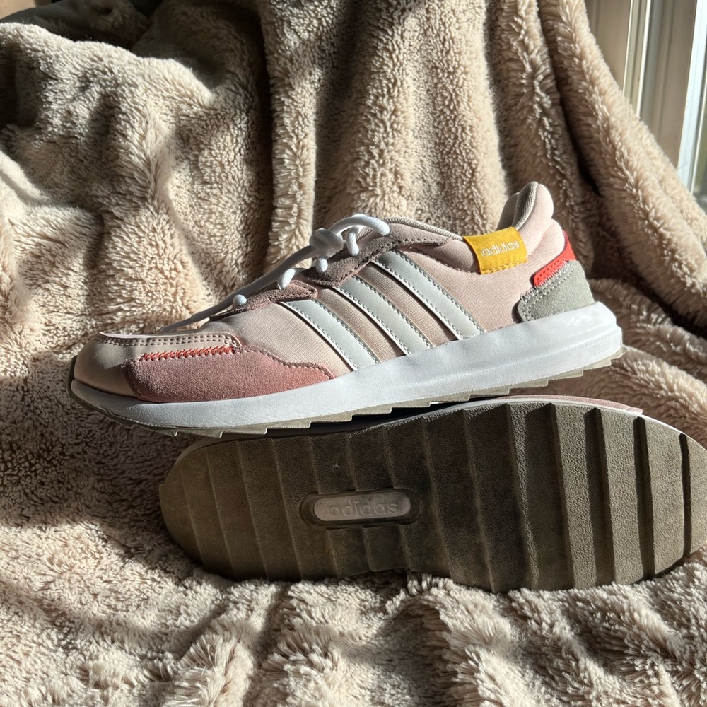 Adidas Light Pink and White Shoes - Picture 14 of 14
